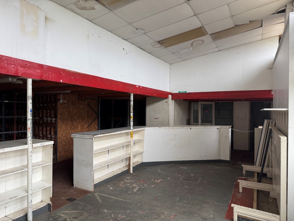 Lot: 76 - FREEHOLD VACANT TWO STOREY COMMERCIAL UNIT WITH GATED YARD - Reverse Angle Showing the Trade Counter